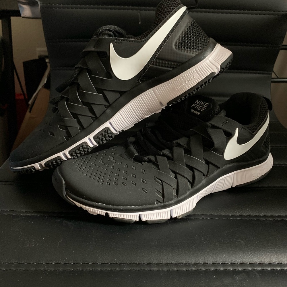 Black Nike Free Trainer